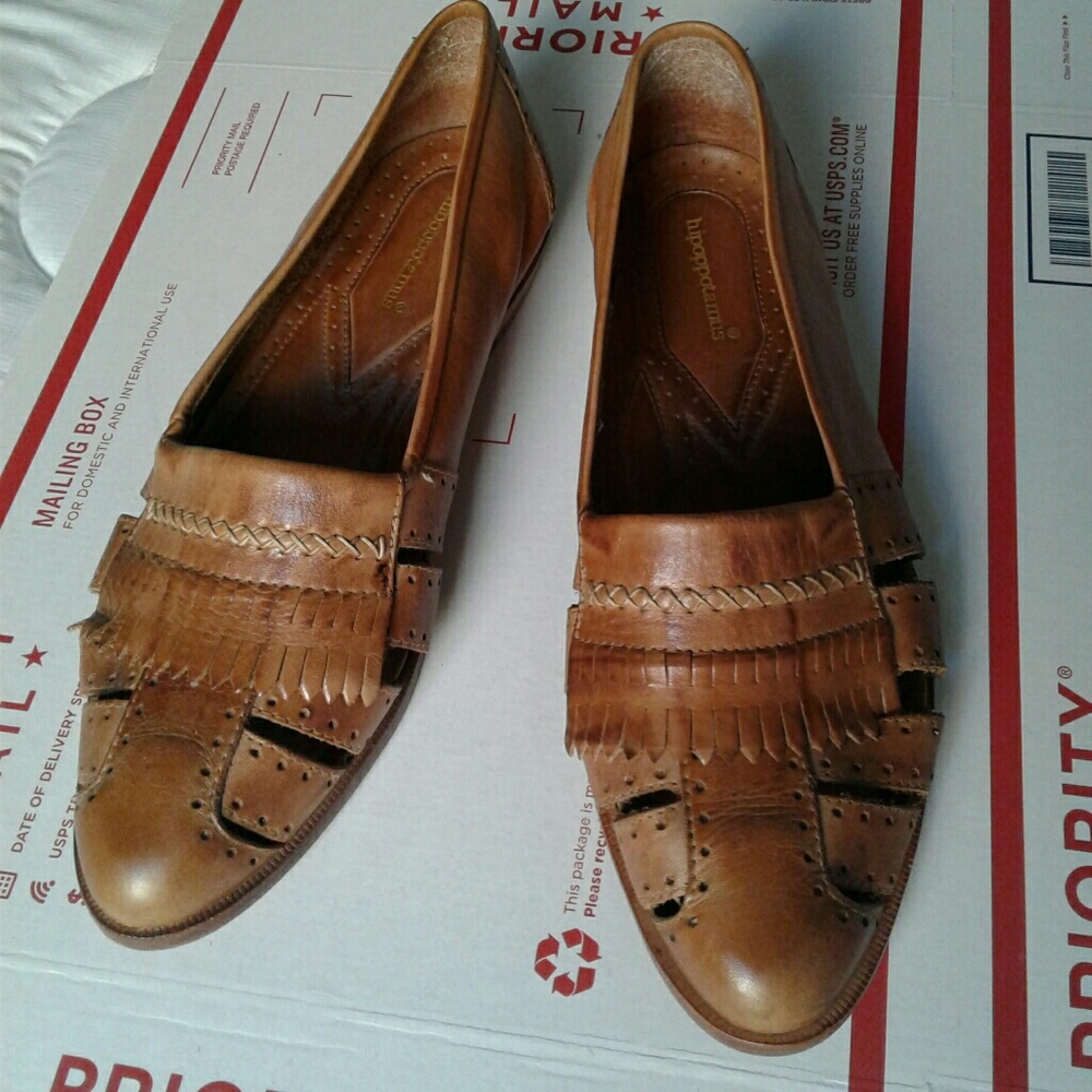 Leather tan brown brazilian loafers
